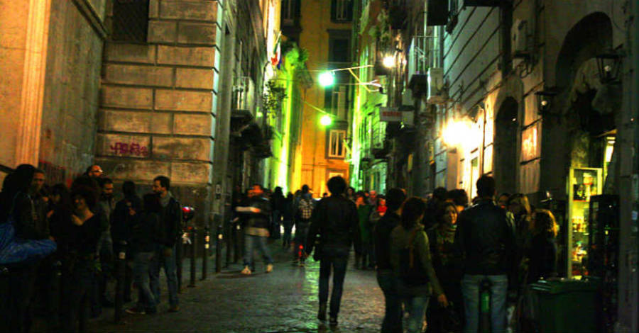 locali napoli