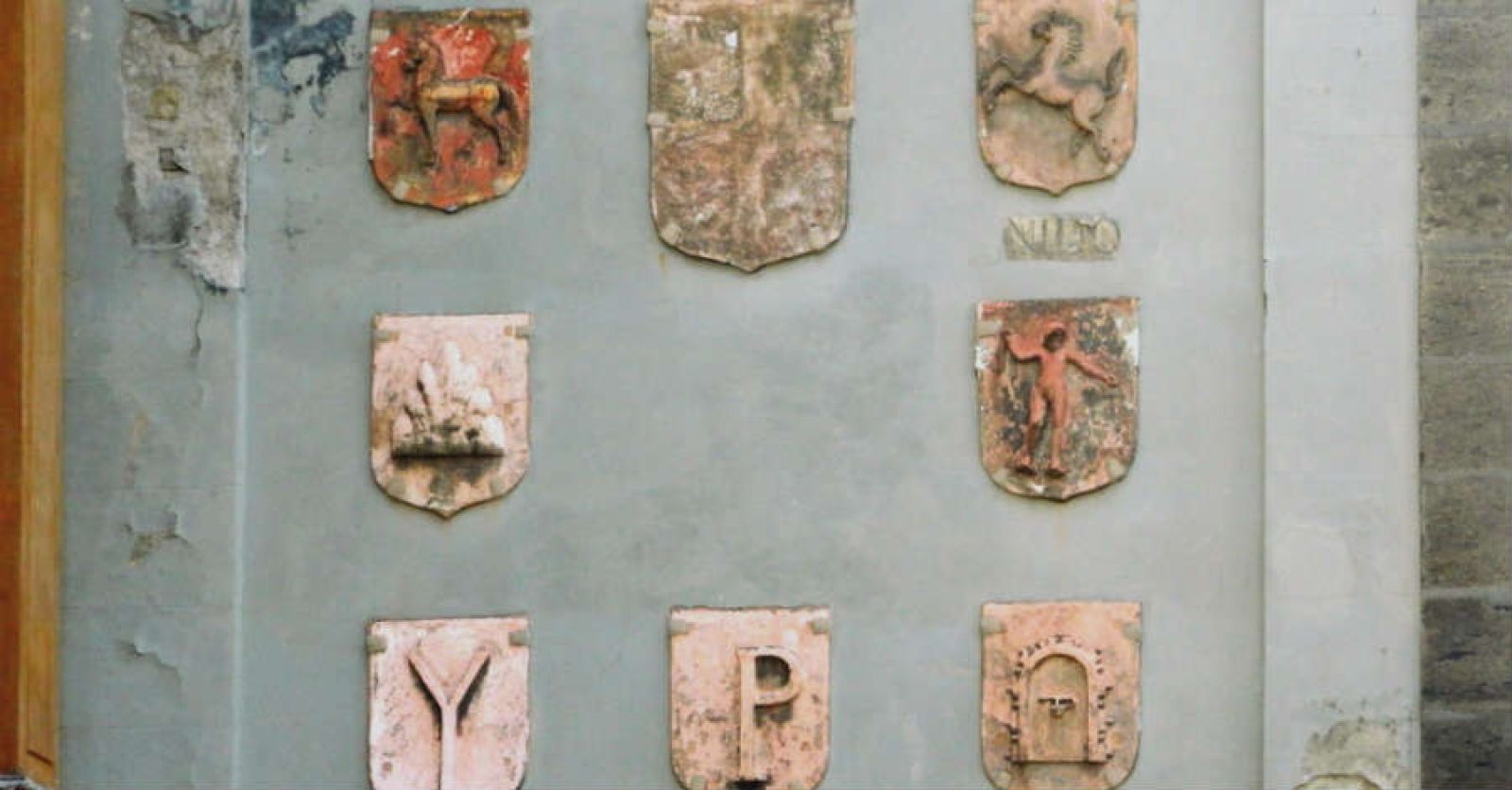 Seggi a San Lorenzo Maggiore