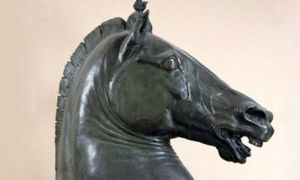 Testa bronzea di cavallo