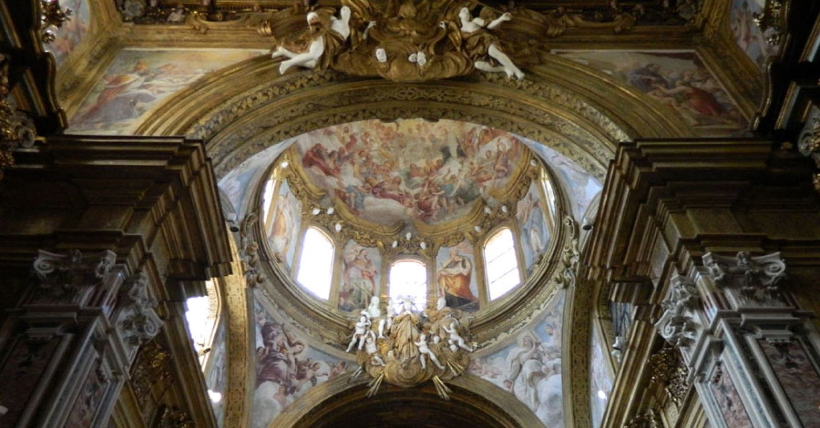 Interno della Chiesa di San Gregorio Armeno