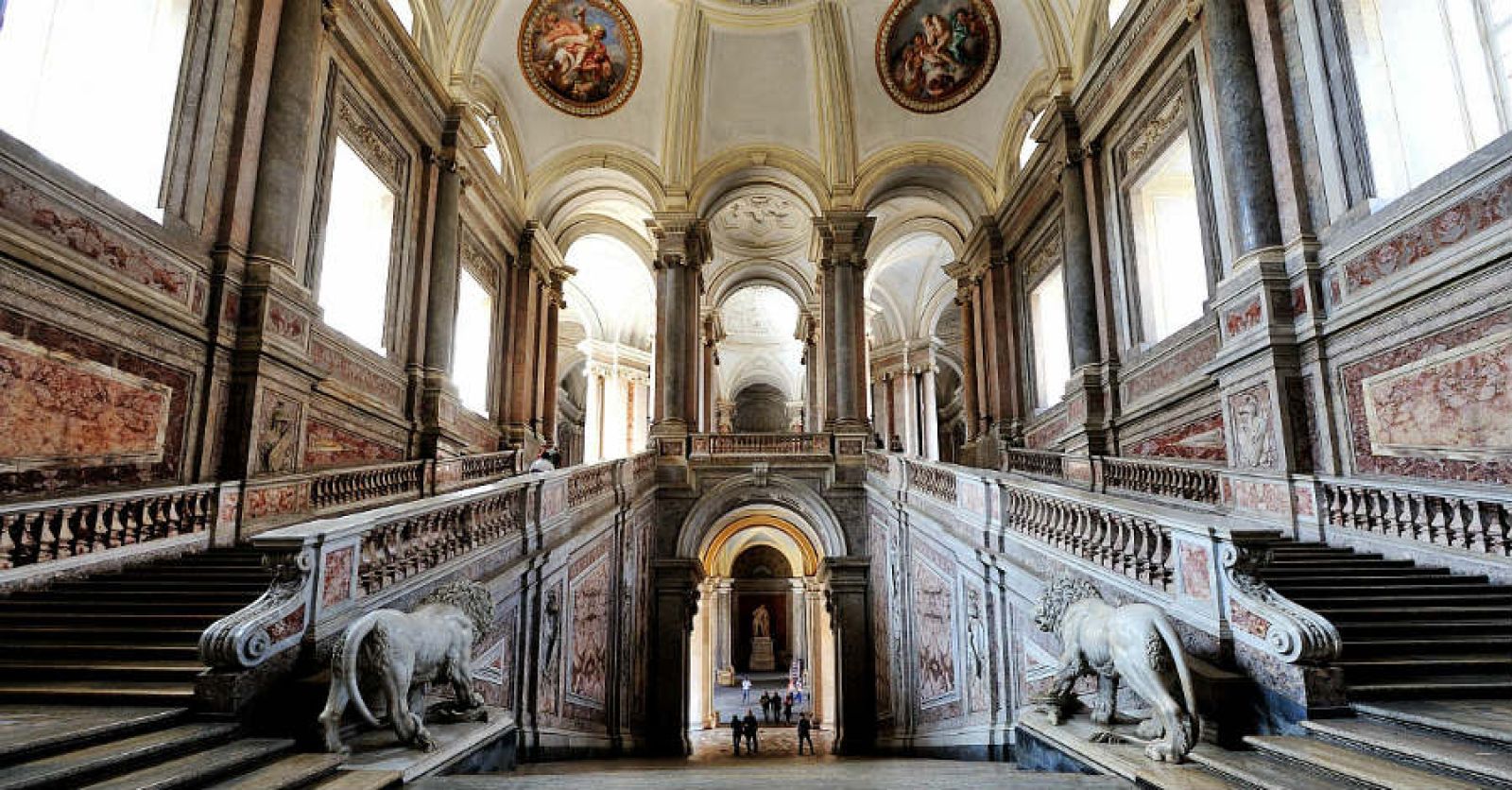 Scalone della Reggia di caserta