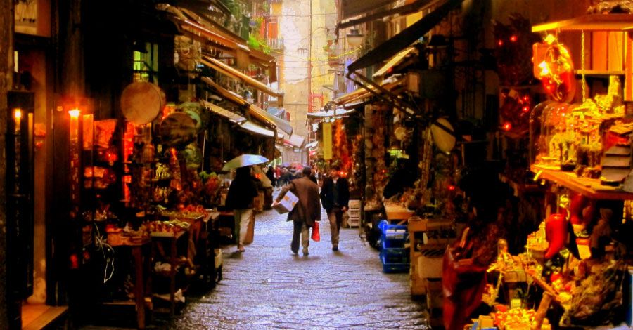 via San Gregorio Armeno